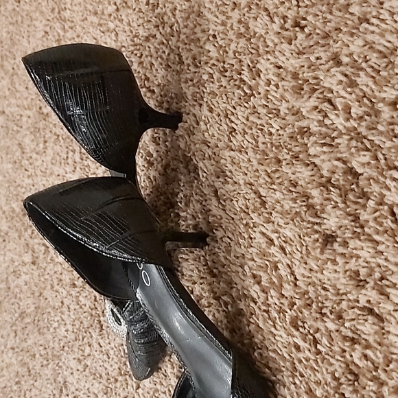 Low heels from Aldo- size 8 - Picture 2 of 4